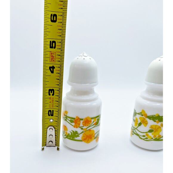 Vintage Avon Milk Glass Salt & Pepper Shakers Retro Hippie Flower Power 1960s - Picture 5 of 6